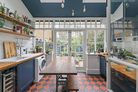 19a Worple Road, Epsom, KT18 5EP