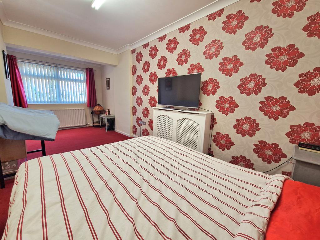 Sitting Room/Bed 4