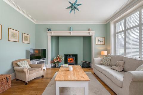 5 bedroom detached house for sale, Hollands Way, Horsham, RH12
