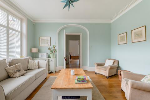 5 bedroom detached house for sale, Hollands Way, Horsham, RH12