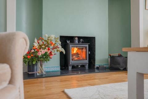 5 bedroom detached house for sale, Hollands Way, Horsham, RH12