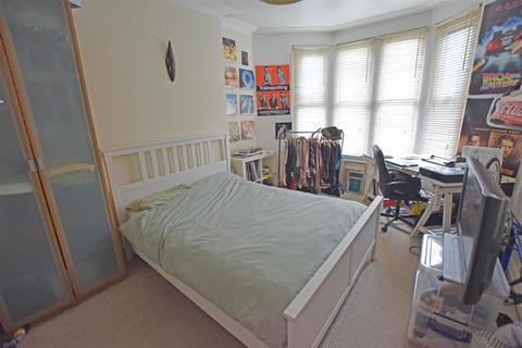 4 bedroom terraced house to rent, Newfoundland Road, Heath/Gabalfa, Cardiff