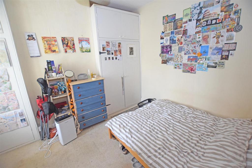 Bed3.jpg