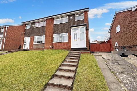 14 Chatsworth Close, Shaw, Oldham, OL2 8EB