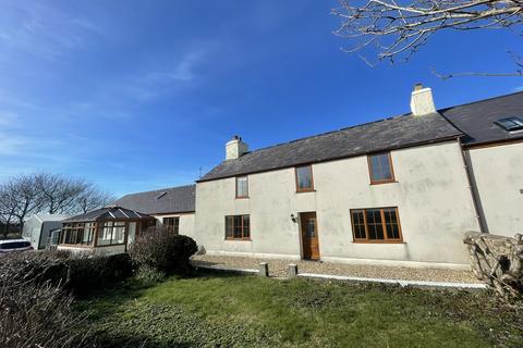 4 bedroom farm house to rent, Llanfaelog, Ty Croes, LL63