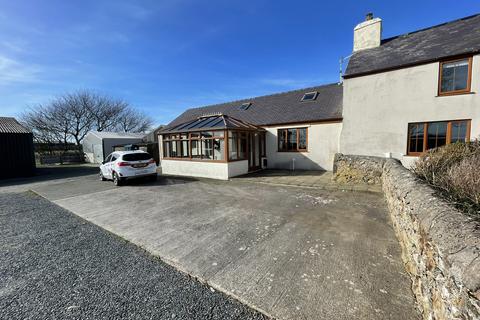 4 bedroom farm house to rent, Llanfaelog, Ty Croes, LL63