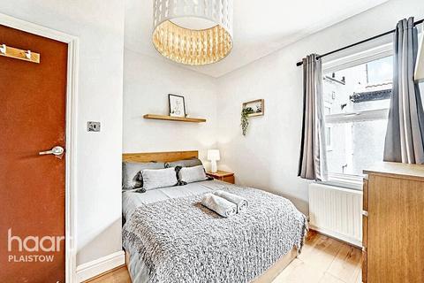 2 bedroom apartment for sale, Newham Way Canning Town, London
