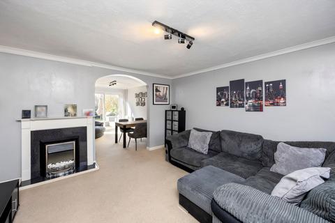 28 Wheatsheaf Close, Horsham, RH12 5TH