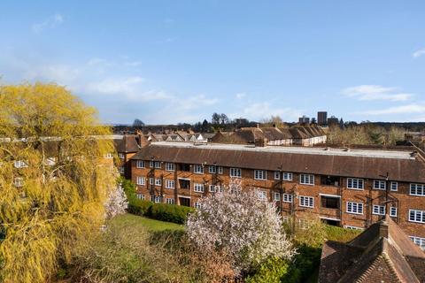 142a East End Road, London, N2 0RZ