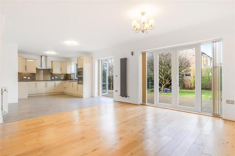 2 Ashfield Road, Kenilworth, CV8 2BE