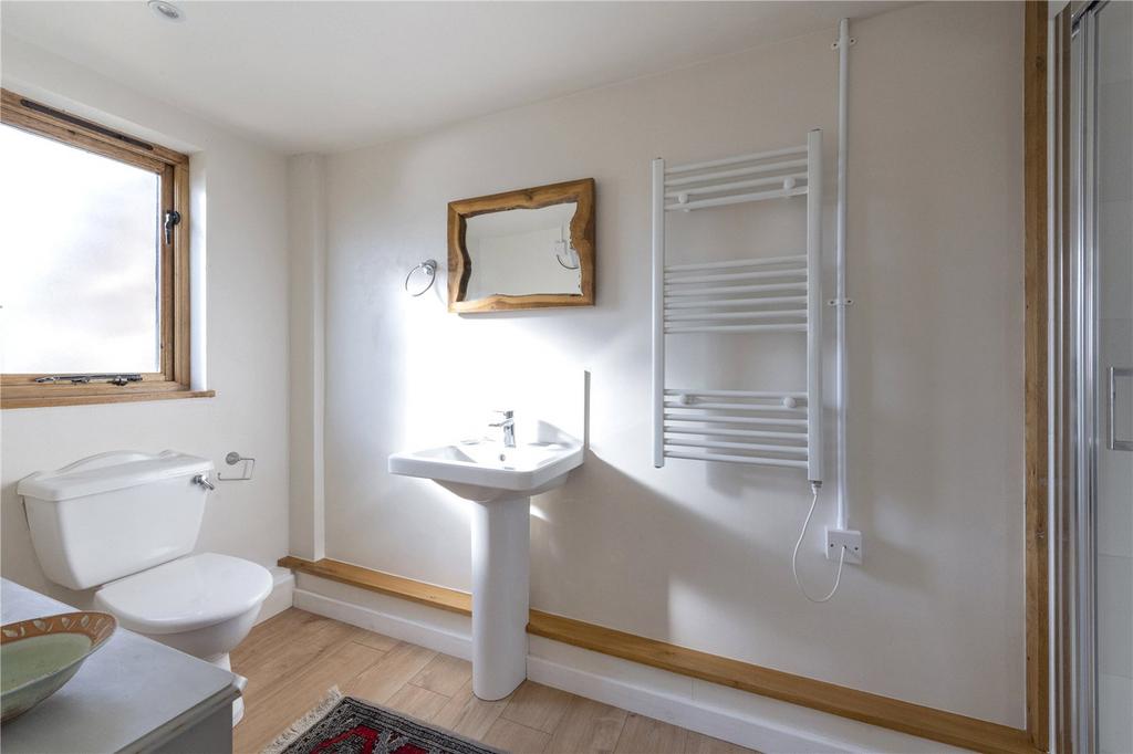 Studio Shower Room