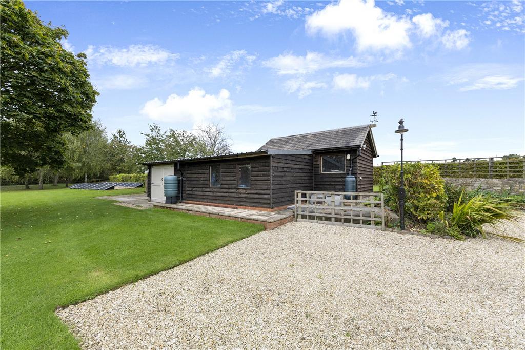 Garage/Workshop