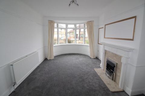 2 bedroom semi-detached bungalow to rent, Galloway Lane, Pudsey
