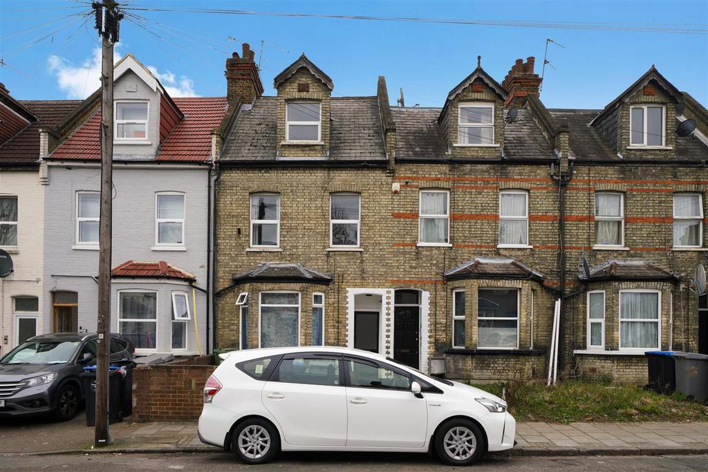 68 A Peel Road - VOm Y0f Pw3 AF8 LA8l7 GZz.jpg
