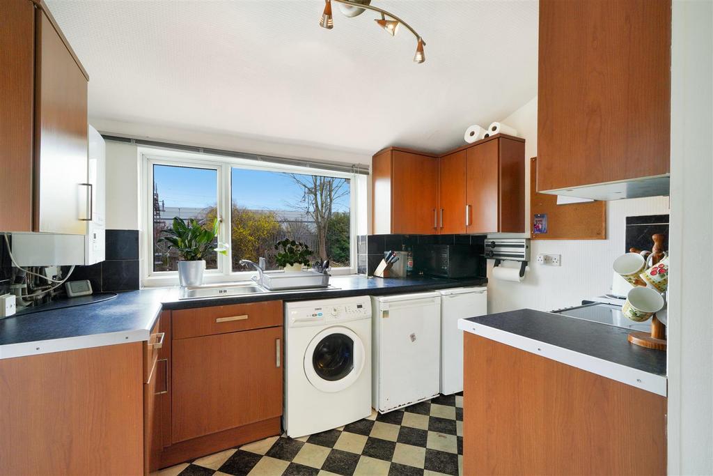 68 A Peel Road - Vby Tai5u XMj BZWf Qc1uw.jpg