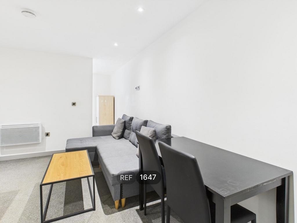 Kitchen &amp; Living area