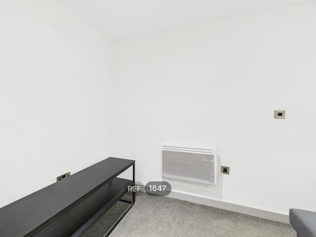 Kitchen &amp; Living area