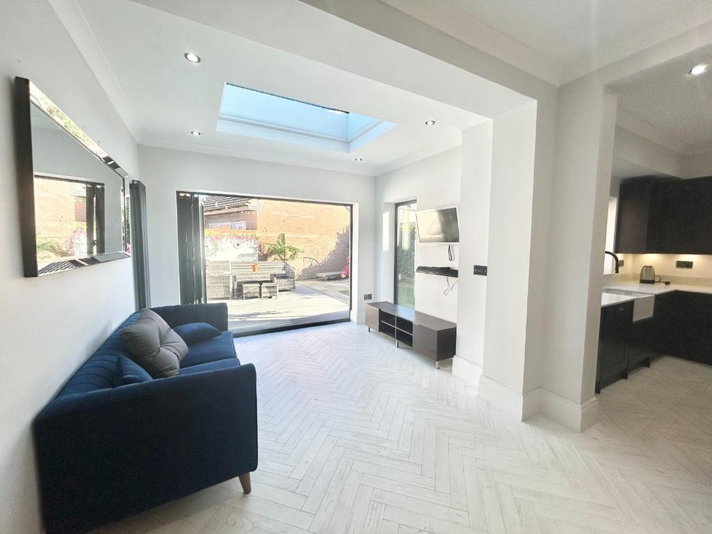 Open-Plan Kitchen &amp; Dining Room