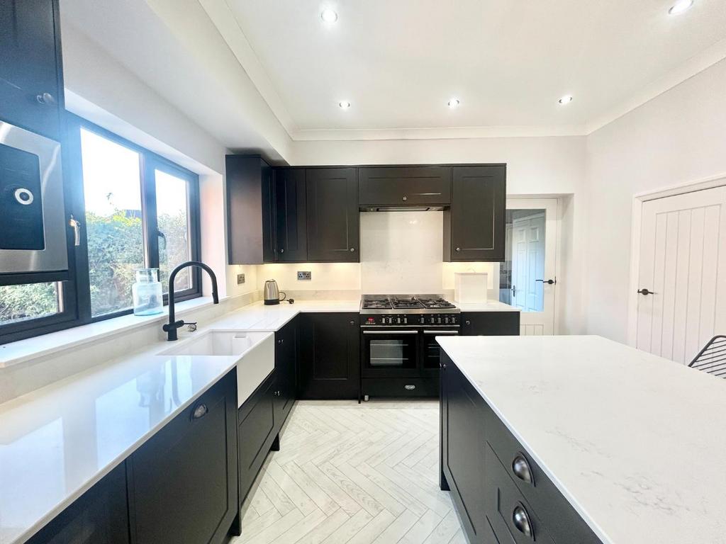 Open-Plan Kitchen &amp; Dining Room