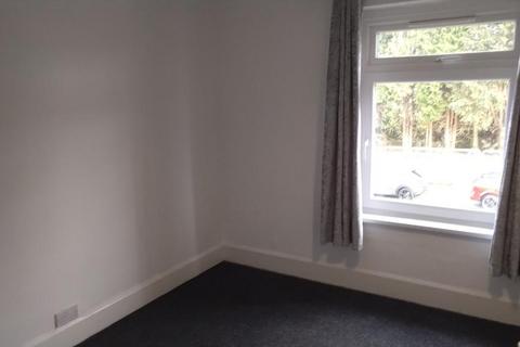 2 bedroom terraced house to rent, Trewyddfa Common, Morriston, SA6 8HN