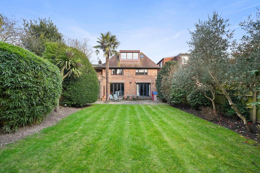TEC - 72 Wykeham Road - Garden B1 (1).jpg