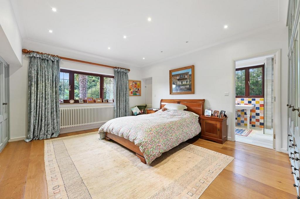 TEC - 72 Wykeham Road - Bedroom3 (1).jpg