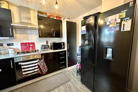 3 bedroom semi-detached house for sale, Puddlers Grove, Wednesbury WS10