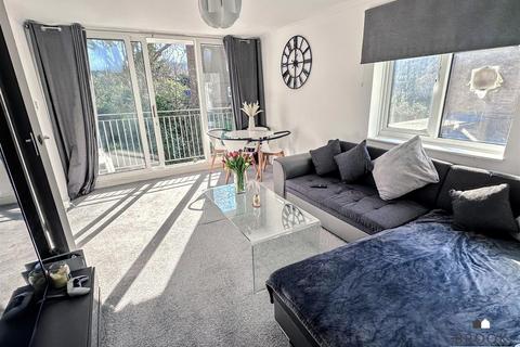 2 bedroom apartment for sale, Rockhurst Drive, Eastbourne BN20