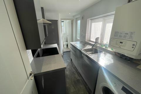 2 bedroom terraced house to rent, Nelson Road, Ipswich IP4
