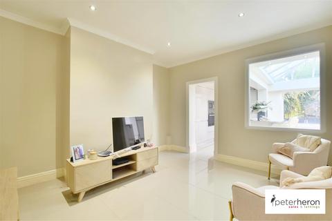 2 bedroom bungalow for sale, Hillside Gardens, Tunstall, Sunderland
