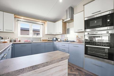 2 bedroom lodge for sale, Broadland Sands Holiday Park