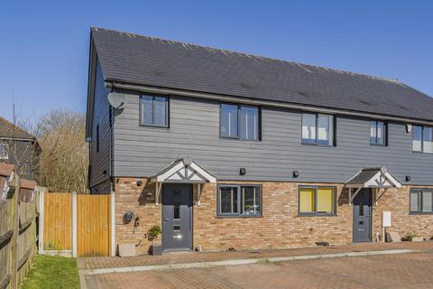 3 Cornfield Close, Hawkinge, Folkestone, CT18 7UD