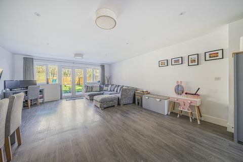 3 Cornfield Close, Hawkinge, Folkestone, CT18 7UD