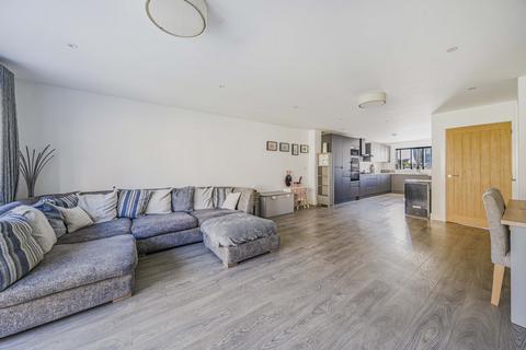 3 Cornfield Close, Hawkinge, Folkestone, CT18 7UD