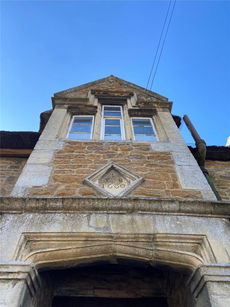 Feature Window