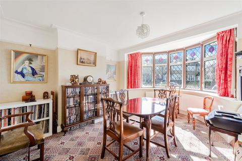 113 Commonfield Road, Banstead, SM7 2JY