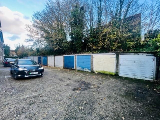 Garagehere1.jpg