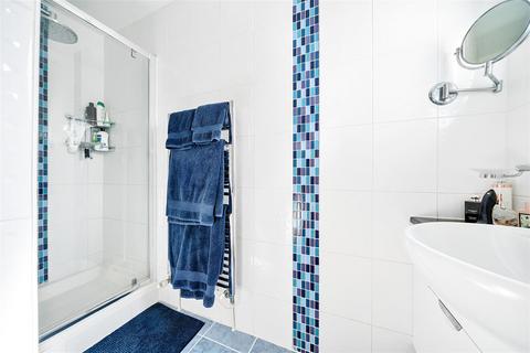 14 Warren Drive, Orpington, BR6 6EX