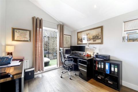 15 Prairie Street, London, SW8 3PT