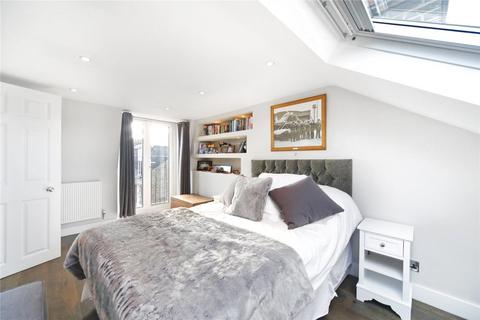 15 Prairie Street, London, SW8 3PT