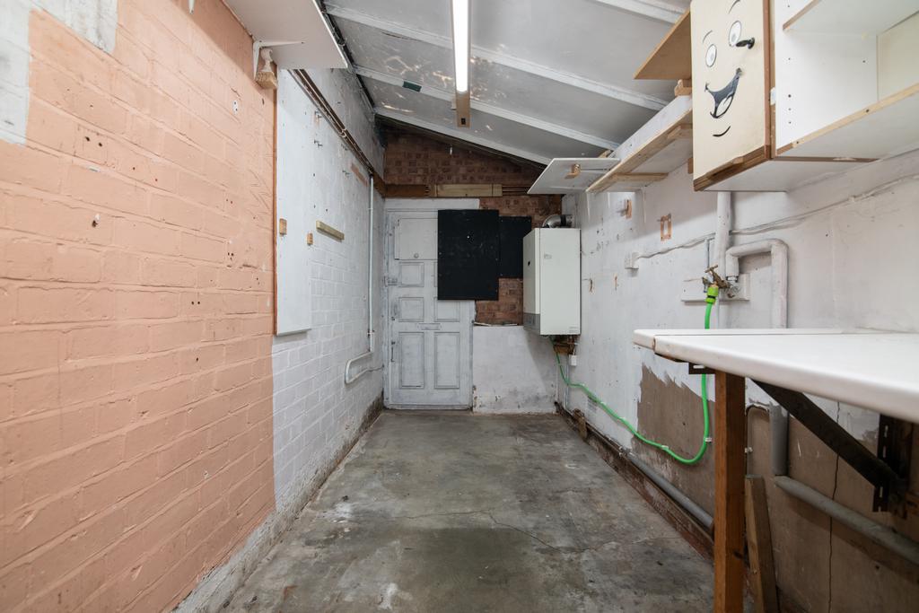Side garage