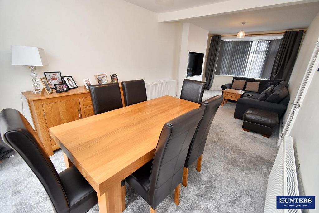 Dining-lounge