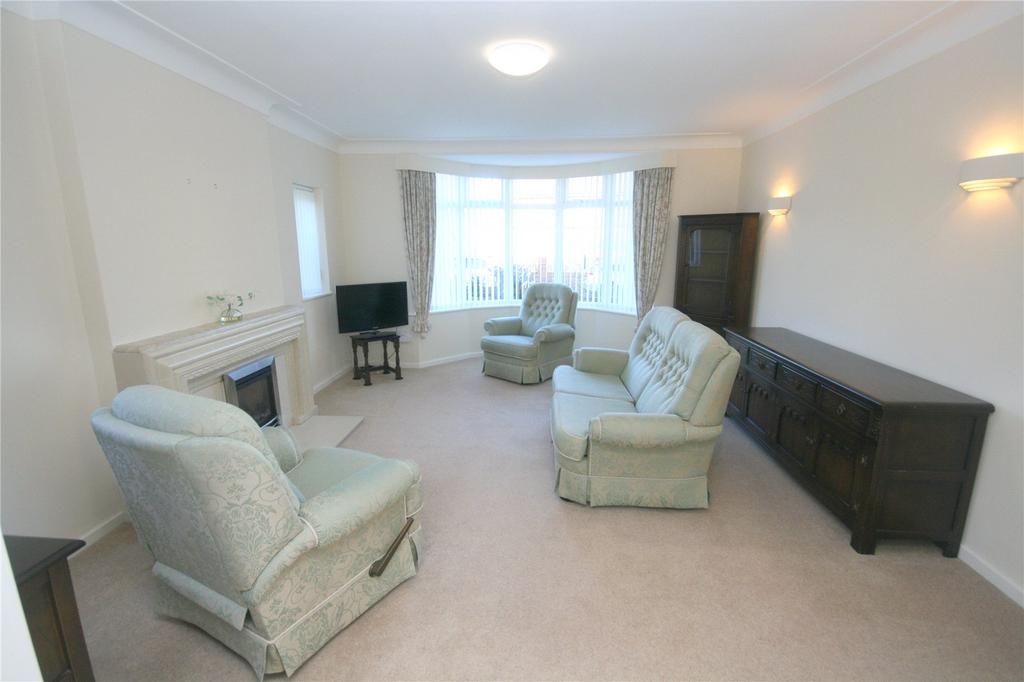 Living Room (2)