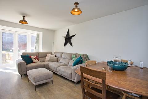 3 bedroom semi-detached house for sale, Colmanton Grove, Deal, CT14