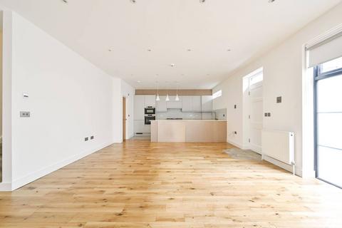 5 bedroom terraced house to rent, Old Manor Yard, Earls Court, London, SW5