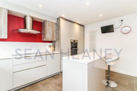 undefined, Hadley Highstone, Barnet EN5