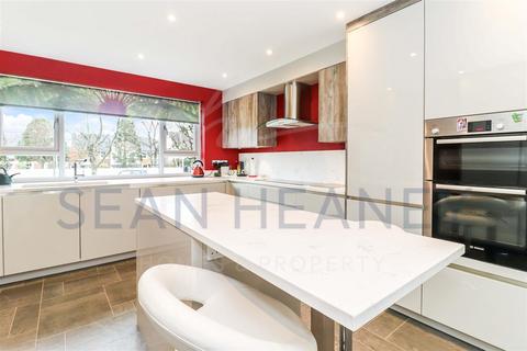undefined, Hadley Highstone, Barnet EN5