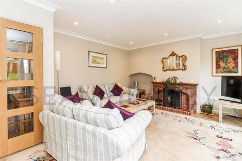 undefined, Hadley Highstone, Barnet EN5