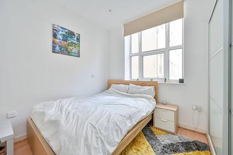 1 bedroom flat for sale, Bromyard House, East Acton, London, W3