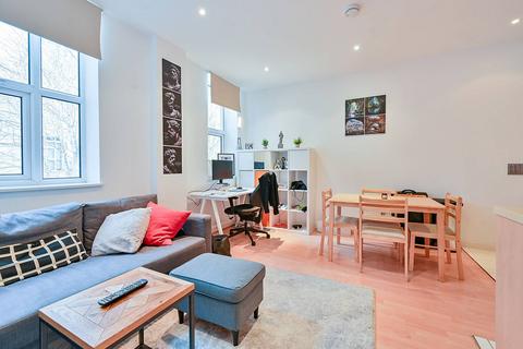 1 bedroom flat for sale, Bromyard House, East Acton, London, W3